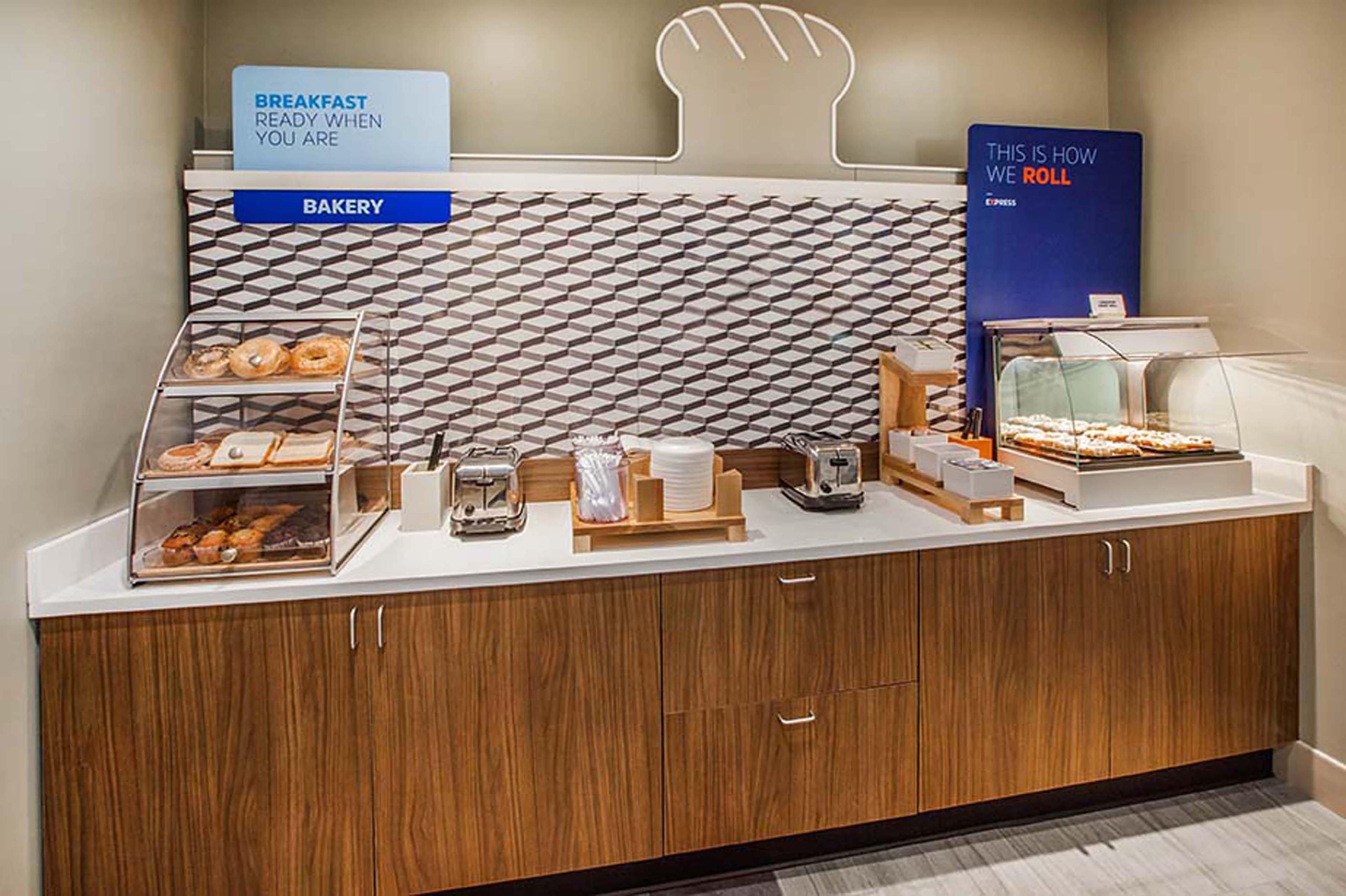 לינטיקום Holiday Inn Express & Suites Baltimore - BWI Airport North By Ihg מראה חיצוני תמונה